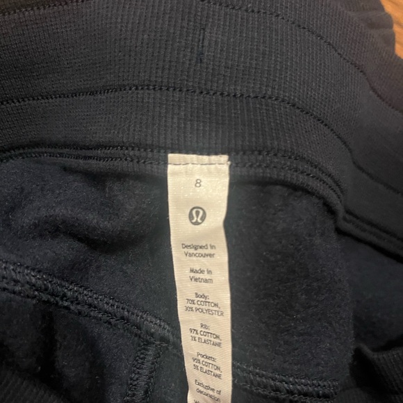 Lululemon scuba sweatpants - Picture 1 of 2